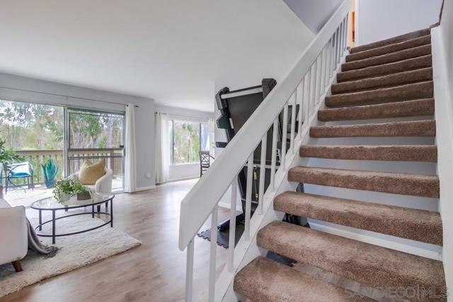 10565 Caminito Basswood, San Diego CA: https://media.crmls.org/mediaz/24829ce3-2873-454a-8c62-94b1ae177676.jpg