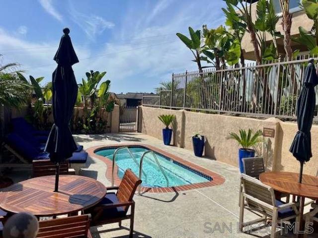 24345 Vista Point Ln, Dana Point CA: https://media.crmls.org/mediaz/24836022-1e2f-4b60-9d46-1b87ede60e39.jpg
