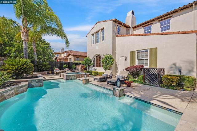 2222 Creekview Pl, Danville CA: https://media.crmls.org/mediaz/2484b2c8-362b-4d60-bde8-7fba4b22d5c3.jpg