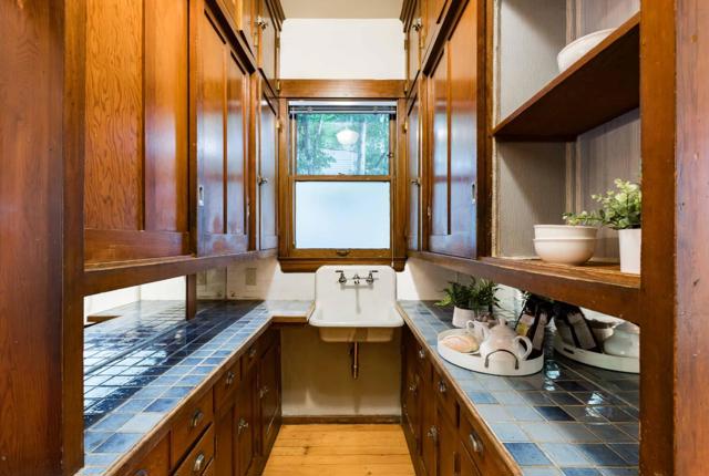 789 University Avenue, Palo Alto CA: https://media.crmls.org/mediaz/24855065-ffc3-492f-bb1d-91b7ed219004.jpg