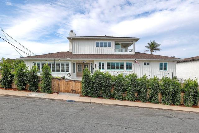 Image 37 of 43 For 3380 Trumbull St