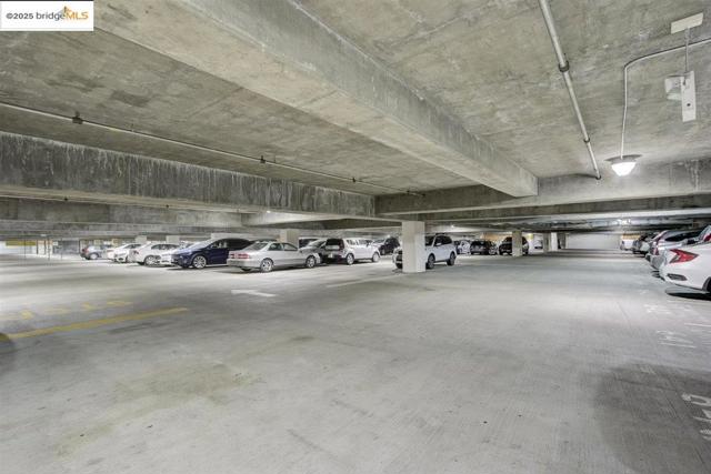 989 Webster Street, Oakland CA: https://media.crmls.org/mediaz/24873ed8-f0cb-4922-9ec8-686e4bed2c62.jpg