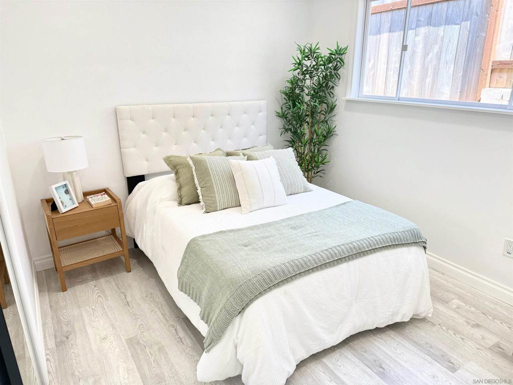 MLS #250033080SD img 11