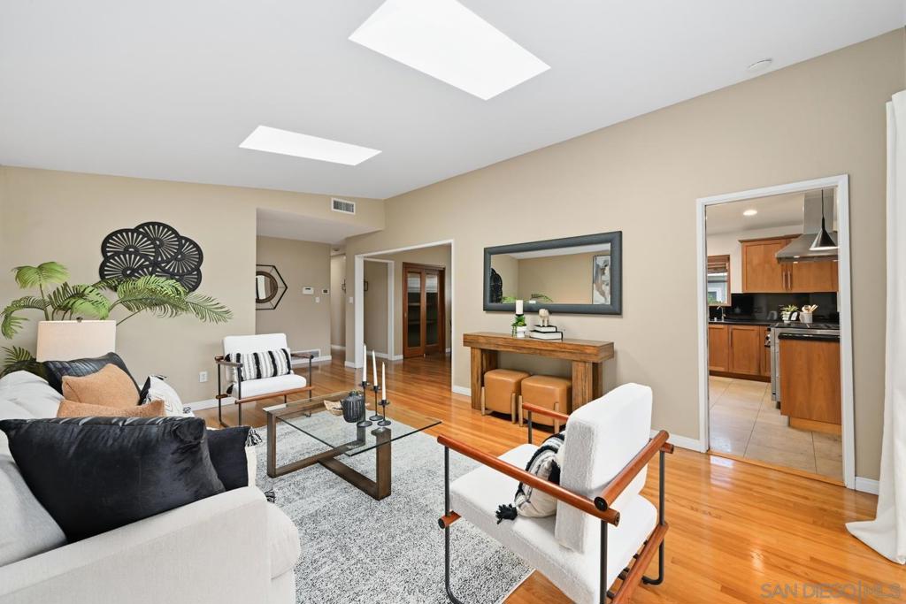 8860 Hoffing - photo 4