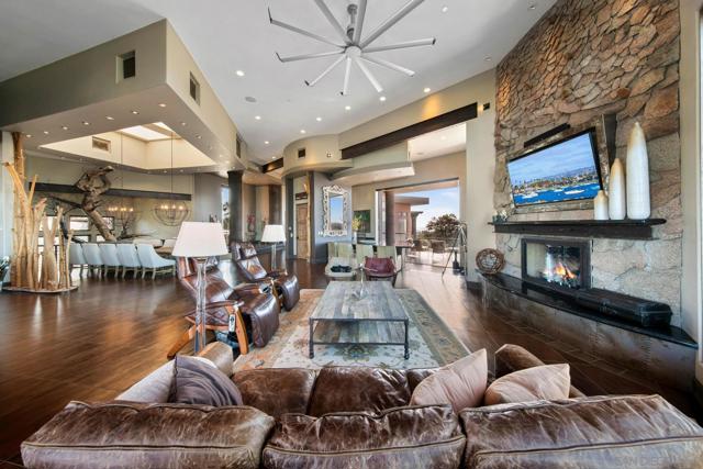 19210 Highland Hills Dr, Ramona CA: https://media.crmls.org/mediaz/2488cd42-0dda-4fdc-9233-1a9e7488b611.jpg