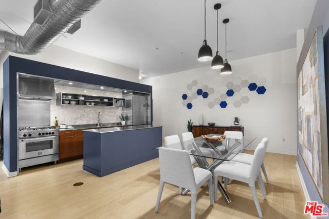 4080 Glencoe Avenue, Marina del Rey CA: https://media.crmls.org/mediaz/248928f4-5d04-45ee-a34b-c45559a5f8bc.jpg