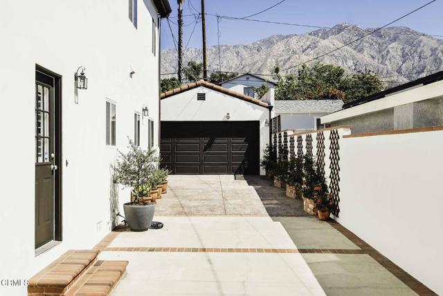 1779 Morada Place, Altadena CA: https://media.crmls.org/mediaz/248a3803-43a9-4d03-a999-5648c3e3bb74.jpg