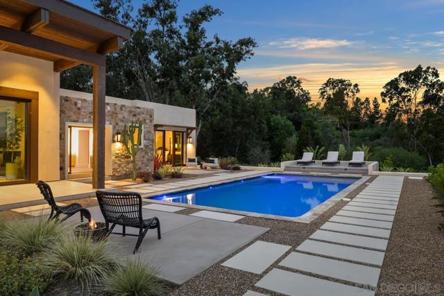 4728 El Aspecto, Rancho Santa Fe CA: https://media.crmls.org/mediaz/248acf12-4990-4826-bc06-288a77d4ced8.jpg