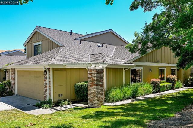 2085 Shady Creek Pl, Danville CA: https://media.crmls.org/mediaz/248b9b00-f50b-4e8f-bfe1-3f8aa9742377.jpg