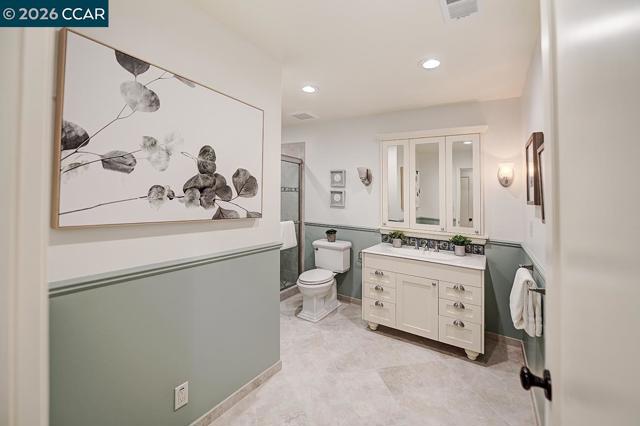 Image 32 of 58 For 925 Terra California Dr  6