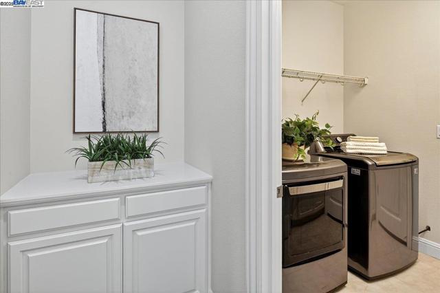 7829 Ridgeline Place, Dublin CA: https://media.crmls.org/mediaz/248f4e28-4a51-40af-9487-9416db2eadea.jpg