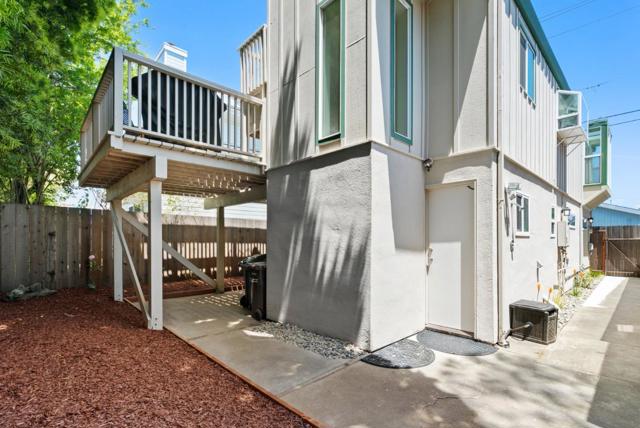407 Seabright Avenue, Santa Cruz CA: https://media.crmls.org/mediaz/248f97cf-918e-4067-904a-9cbce9c842a3.jpg