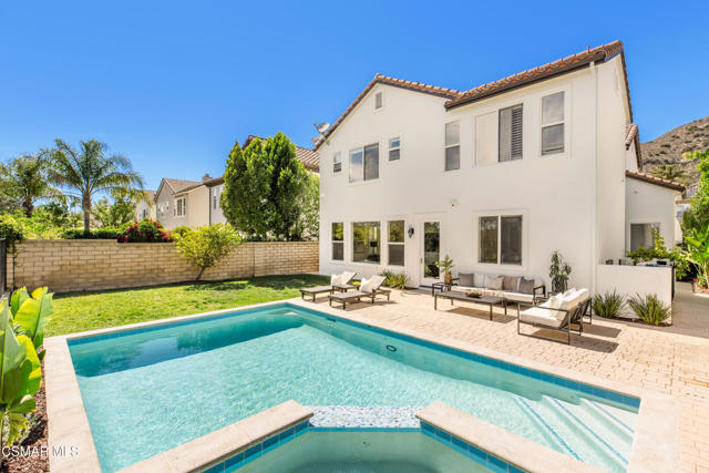 6072 Mandeville Place, Oak Park CA: https://media.crmls.org/mediaz/2490480c-1d67-43b0-89e6-f570a8f572a4.jpg