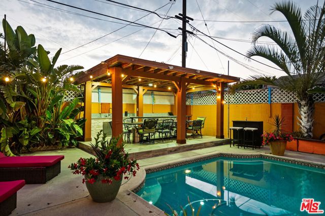 6319 Willowcrest Avenue, North Hollywood CA: https://media.crmls.org/mediaz/249085a7-c43b-4842-8e98-d13f47887e52.jpg