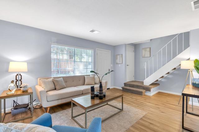 5392 Deodara Grove Court, San Jose CA: https://media.crmls.org/mediaz/2490af36-2940-4d45-863a-6a90a9ee72ff.jpg