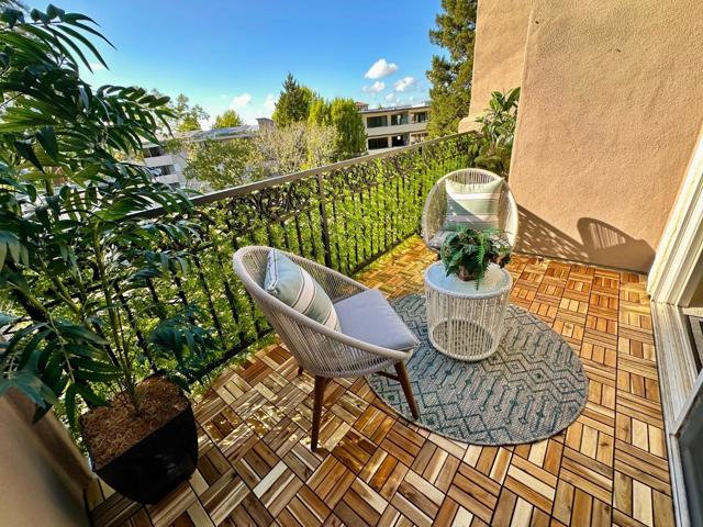 550 El Camino Real, Burlingame CA: https://media.crmls.org/mediaz/249138fd-6ba4-4a23-a0a2-769fe120973e.jpg