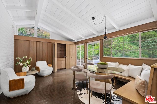 1818 Old Ranch Road, Los Angeles CA: https://media.crmls.org/mediaz/24917eee-43c8-4577-83a9-79400c297d57.jpg