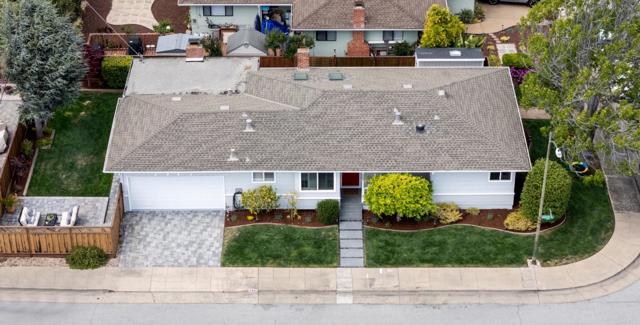 561 Fiesta Drive, San Mateo CA: https://media.crmls.org/mediaz/2492105f-bcf6-4d9b-95d3-5ac99ed389d1.jpg