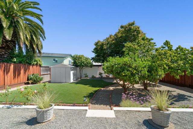 105 Vista Mar Court, Aptos CA: https://media.crmls.org/mediaz/24924522-f482-45b7-9b7a-25bd827756e0.jpg
