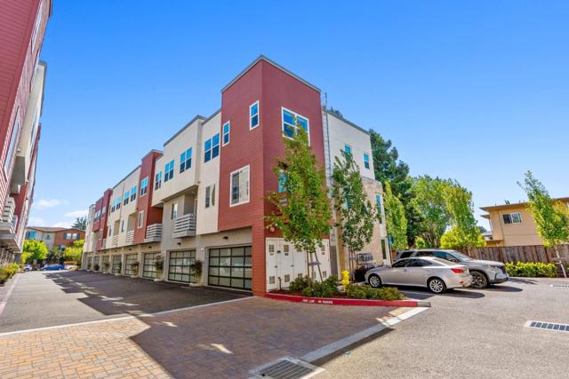417 Santo Domingo Terrace, Sunnyvale CA: https://media.crmls.org/mediaz/24938465-06cc-46ac-a0e6-166aa73b0768.jpg