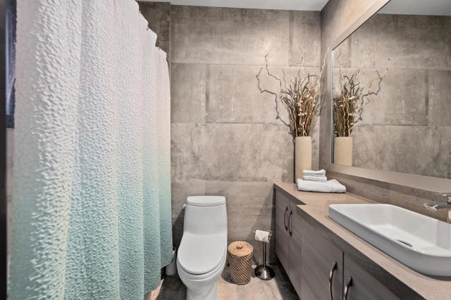 Detail Gallery Image 28 of 43 For 907 S Tremont St, Oceanside,  CA 92054 - 3 Beds | 3/1 Baths