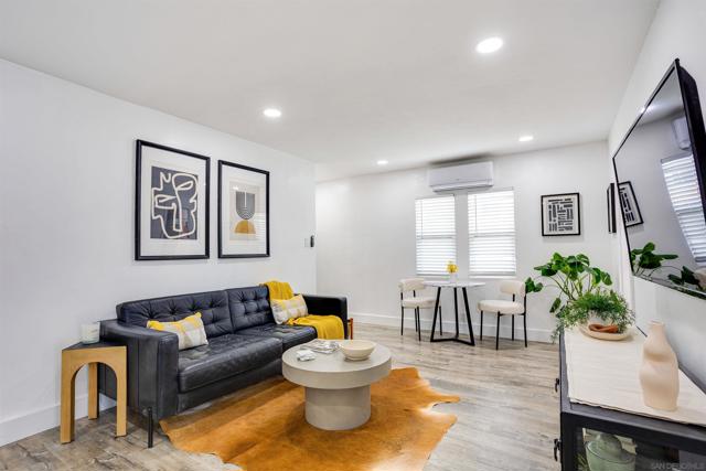 3831 Franklin Ave, San Diego CA: https://media.crmls.org/mediaz/2494f68b-4593-4da4-b82e-dcf8b66bee31.jpg