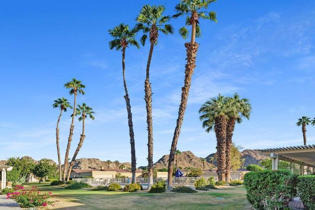 Image 21 of 26 For 78575 Vista Del Sol