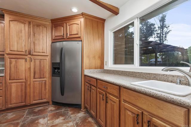 10546 VALLE VISTA RD, Lakeside CA: https://media.crmls.org/mediaz/2495baac-2249-404a-80f7-aa45fe3b77a1.jpg