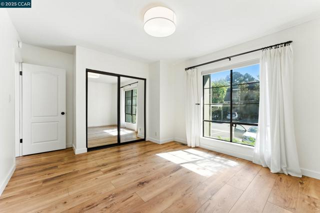 1660 San Luis Rd, Walnut Creek CA: https://media.crmls.org/mediaz/2496448c-e1e2-450e-8129-2ad047a2a301.jpg