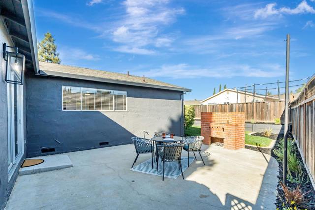 5246 Broken Lance Court, San Jose CA: https://media.crmls.org/mediaz/24969175-973a-4a60-9b10-5a61209facbc.jpg
