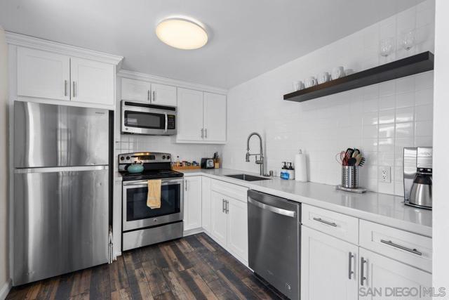 707 Ensenada Ct, San Diego CA: https://media.crmls.org/mediaz/24972a9a-9a74-4a29-a741-4171beaa517b.jpg
