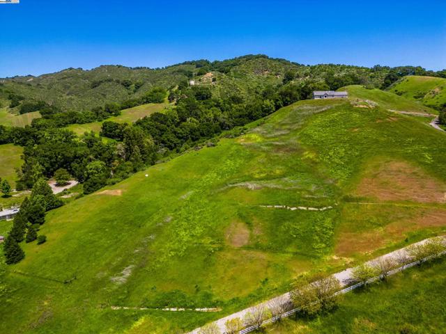 0 Bollinger Estates Ct, San Ramon CA: https://media.crmls.org/mediaz/24978018-1b4d-4e7d-9c73-0267980d5969.jpg