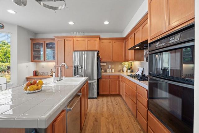 36487 Dijon Drive, Newark CA: https://media.crmls.org/mediaz/24979219-dfd6-4a80-bf66-31f6d0f696c7.jpg