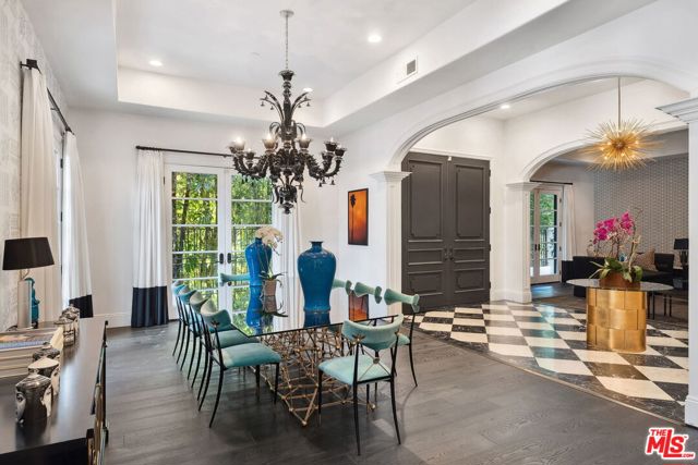 1600 Clear View Drive,  CA: https://media.crmls.org/mediaz/24982ff8-400a-4624-bad7-f62afa5db663.jpg
