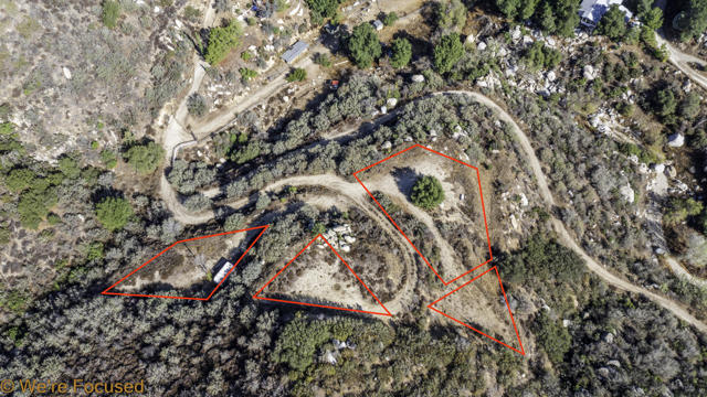 1 Cryer Road, Poppet Flats Road, Banning CA: https://media.crmls.org/mediaz/2498a200-a087-4d8d-83fe-2b16fc826c3a.jpg