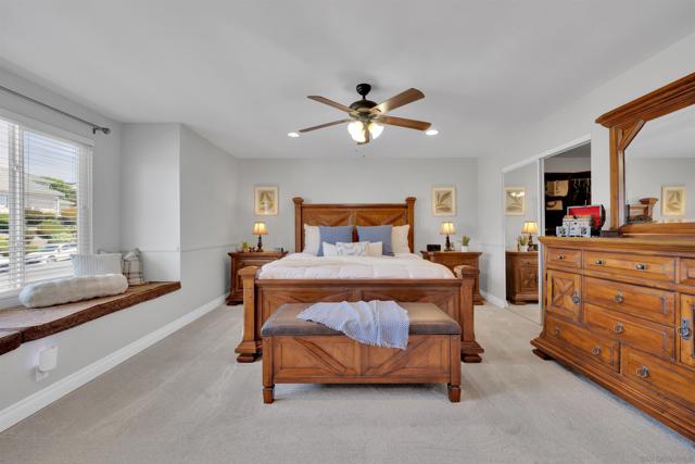 9959 Riverhead Dr, San Diego CA: https://media.crmls.org/mediaz/2499460b-62af-4b54-891f-aa54c1bdcb08.jpg