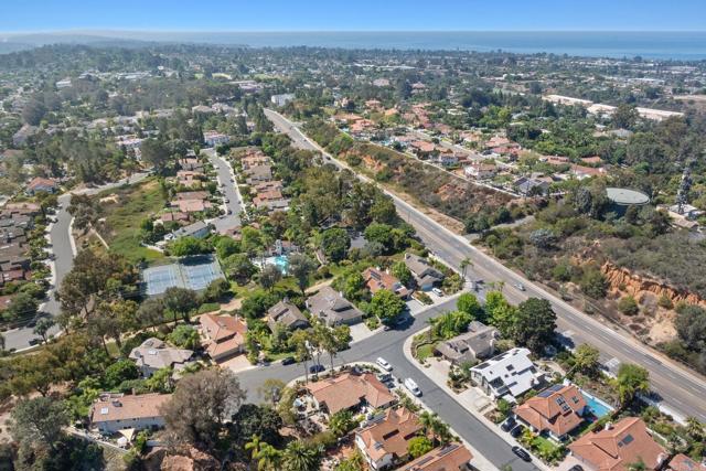 Detail Gallery Image 11 of 74 For 1153 via Montecito, Encinitas,  CA 92024 - 4 Beds | 2/1 Baths