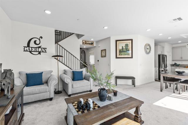 Detail Gallery Image 5 of 30 For 35076 Hacienda Heights, Fallbrook,  CA 92028 - 4 Beds | 3 Baths