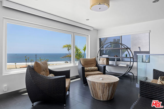 145 Napoleon Street, Playa del Rey CA: https://media.crmls.org/mediaz/249ae013-1249-4fc2-a491-f47fdbacd867.jpg