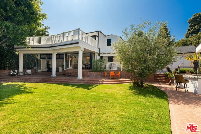 2324 N Vermont Avenue, Los Angeles CA: https://media.crmls.org/mediaz/249b242d-94b1-4c11-b018-1bd925b4411c.jpg