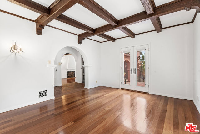 931 S Ogden Drive, Los Angeles CA: https://media.crmls.org/mediaz/249b2c8f-ddea-453a-90da-d792fc454d43.jpg