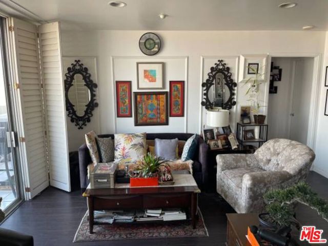2170 Century Park East, Los Angeles CA: https://media.crmls.org/mediaz/249b6003-646c-424c-9e32-c2533abea876.jpg