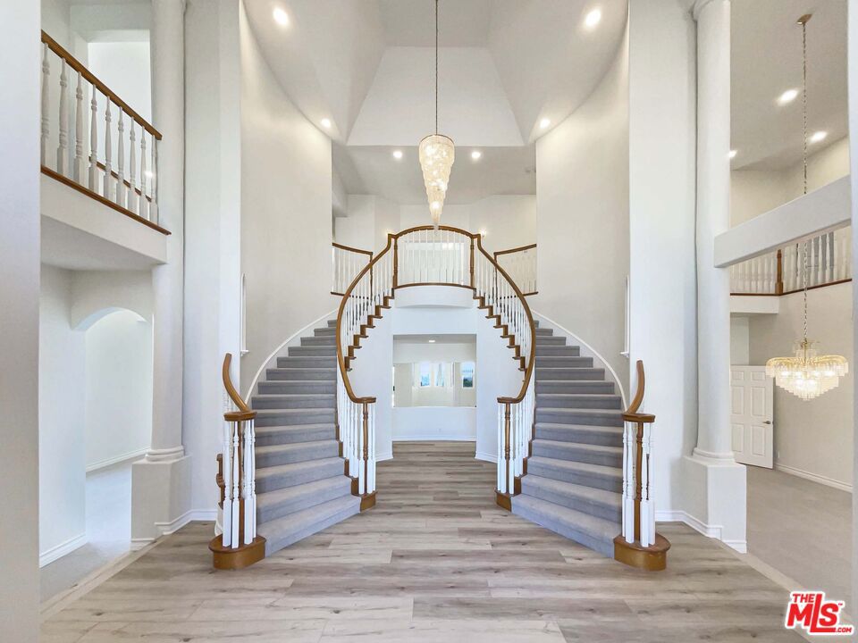 MLS #25505603 image #15