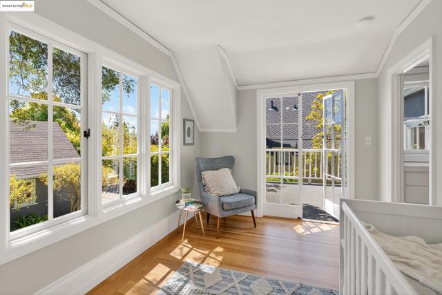 1145 Mandana Blvd, Oakland CA: https://media.crmls.org/mediaz/249c301e-be61-4037-b481-e616ca684341.jpg