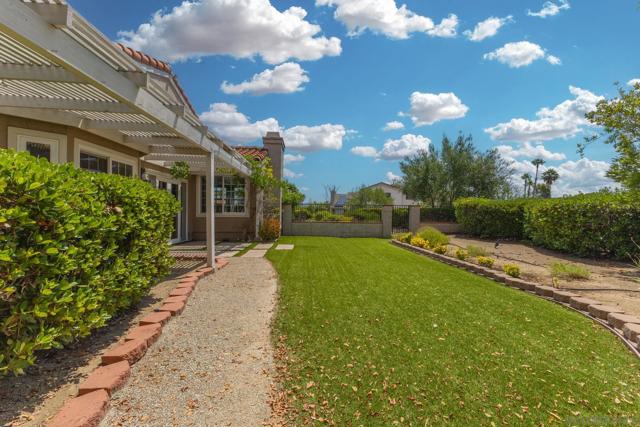 3445 Lomas Serenas Dr, Escondido CA: https://media.crmls.org/mediaz/249c52d0-4948-4839-9d4b-82eb897d60ca.jpg