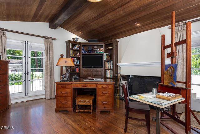 1711 Fairmount Avenue, La Canada Flintridge CA: https://media.crmls.org/mediaz/249d2197-d221-4c1e-9b90-1e599afd7e75.jpg
