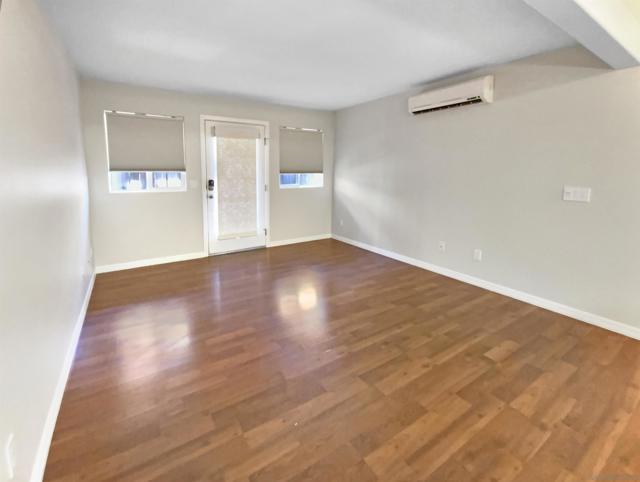 5252 Balboa Arms Dr, San Diego CA: https://media.crmls.org/mediaz/249d282f-a26c-4fcb-b976-b19b3dd56cdf.jpg
