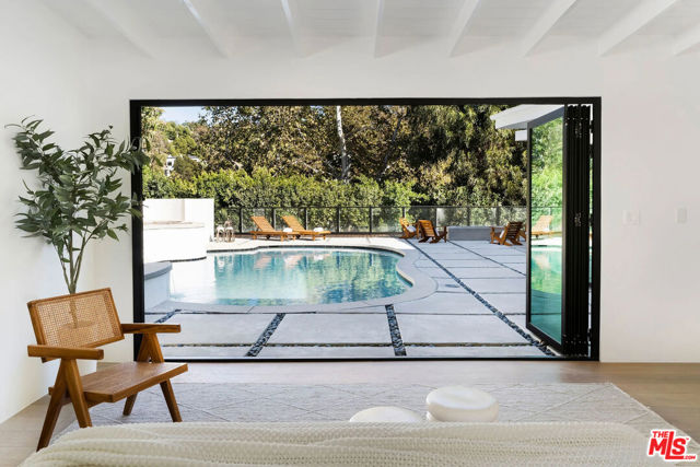 2600 Zorada Drive, Los Angeles CA: https://media.crmls.org/mediaz/249d7194-1497-4ce2-9b86-1f4696b07218.jpg