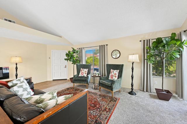 Detail Gallery Image 11 of 38 For 4737 Galicia Way, Oceanside,  CA 92056 - 2 Beds | 2 Baths