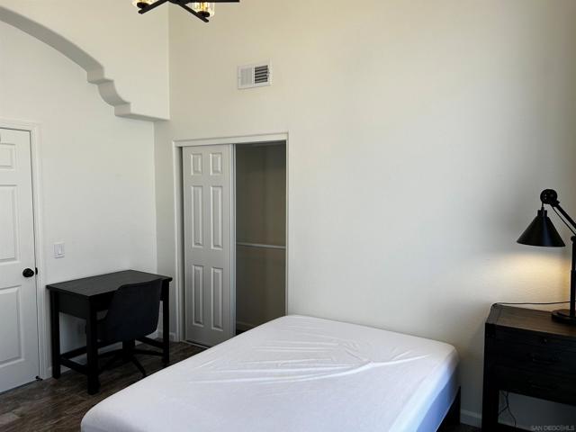 40599 Calle Medusa, Temecula CA: https://media.crmls.org/mediaz/249dd241-6ea7-4f37-8843-684f0ef00391.jpg